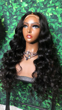 Load image into Gallery viewer, 28in Loose Curl 5x5 Transparent closure wig
